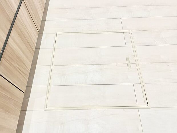 【床下収納】床下収納付き！日用品・非常用品の収納にも大活躍。