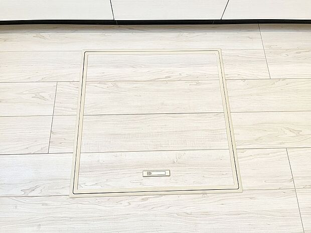 【床下収納】床下収納付き！日用品・非常用品の収納にも大活躍。