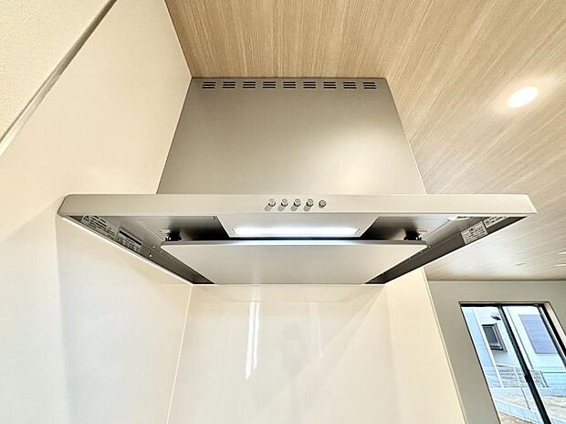 【レンジフード】フラットタイプのレンジフード、お手入れがしやすいですね！