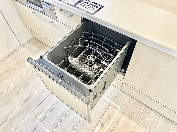 【食洗機】面倒なお片づけは食洗機にお任せ！家事の負担が減って、時間にも気持ちにもゆとりができます。