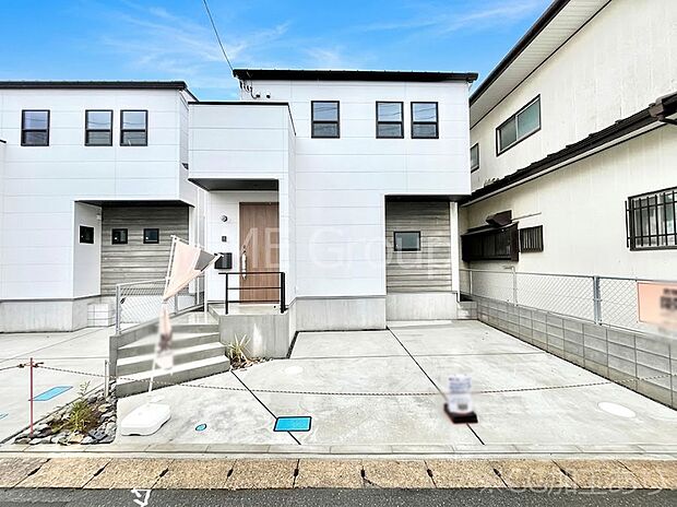 【現地外観写真】洗練された外観、上質な住空間が広がる室内は永く安心して過ごせる住居です。