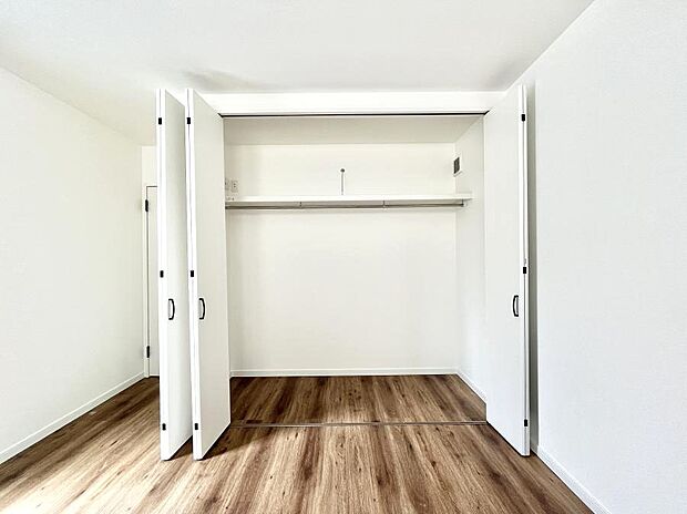 【収納】たっぷりの収納スペースで快適に暮らせそう 