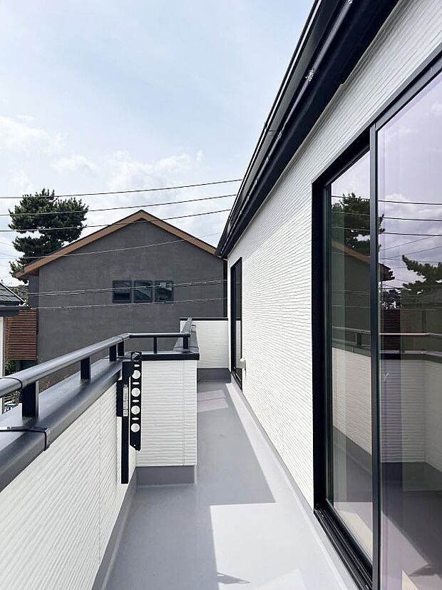 【バルコニー】風通しの良いバルコニー