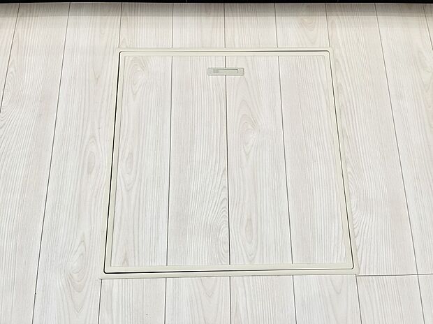 【床下収納】床下収納付き!日用品・非常用品の収納にも大活躍。