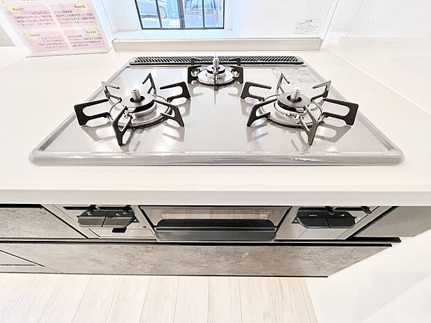 【ガスコンロ】三口ガスコンロでお料理が一気にはかどりそう