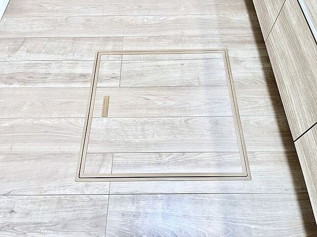 【床下収納】床下収納付き!日用品・非常用品の収納にも大活躍。