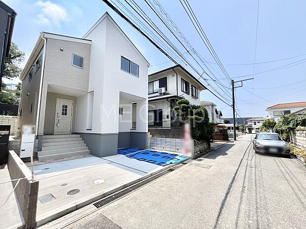 【前面道路含む現地写真】堂々完成!! ここから始まる新生活を応援いたします!