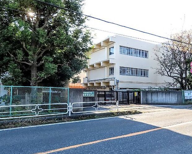 柏市立酒井根中学校(約750m・徒歩10分)