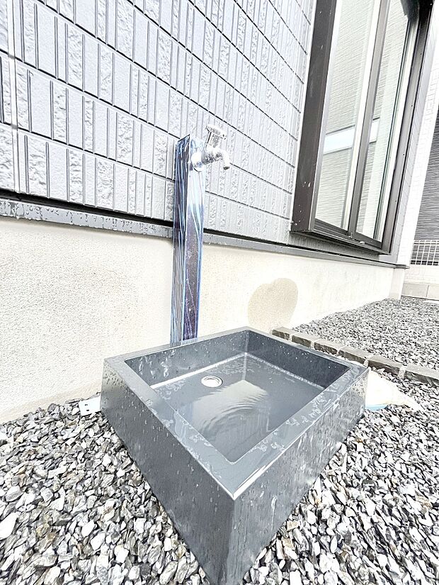 【その他現地】ガーデニングやお掃除に便利な外水栓