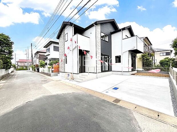 【前面道路含む現地写真】前面道路はきちんと整備されています  