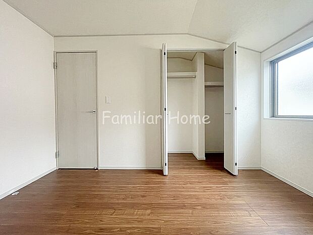 【24時間換気システム】24時間換気システム 空気を循環させることで住宅が原因でさまざまな健康障害が出るシックハウス症候群を防ぎます。