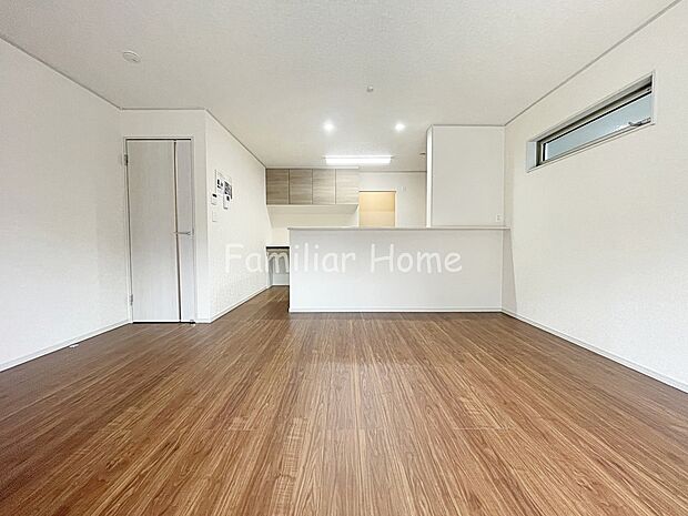 【カウンターキッチン】キッチン ご家族を見渡せる安心のカウンターキッチン。