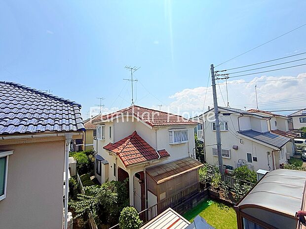 【住居からの眺望】住居からの眺望 一戸建ての多いエリア、静かで落ち着いた住宅地。