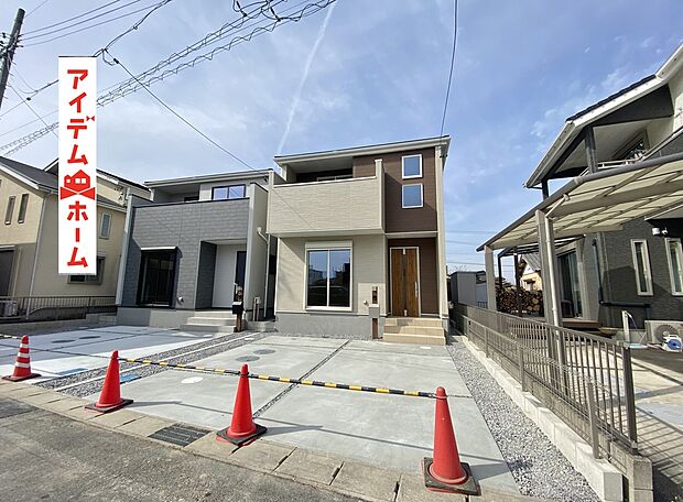 ●○●○3号棟外観写真○●○●
　　　平日の案内も可能です♪
　お気軽にお問い合わせください！
