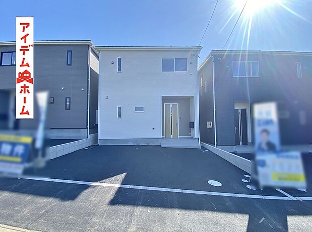 ●○●○2号棟外観写真○●○●
　　　平日の案内も可能です♪
　お気軽にお問い合わせください！
