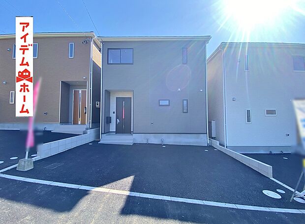 ●○●○3号棟外観写真○●○●
　　　平日の案内も可能です♪
　お気軽にお問い合わせください！
