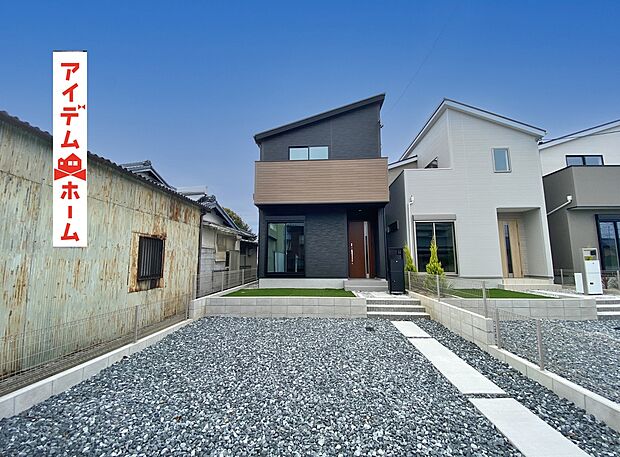 ●○●○1号棟外観写真○●○●
　　　平日の案内も可能です♪
　お気軽にお問い合わせください！
