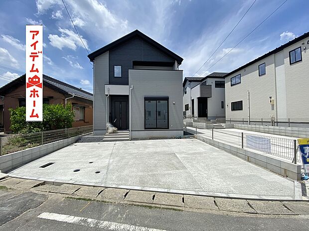 ●○●○2号棟外観写真○●○●
　　　平日の案内も可能です♪
　お気軽にお問い合わせください！

