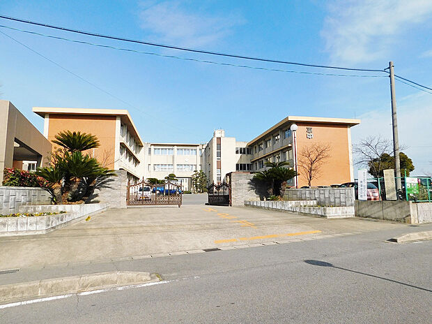 西尾市立平坂中学校（約768m）