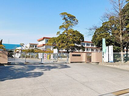 西尾市立米津小学校 1085m