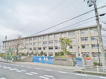 豊田市立豊南中学校 750m