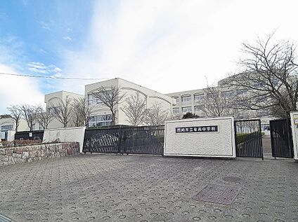 岡崎市立竜南中学校 400m