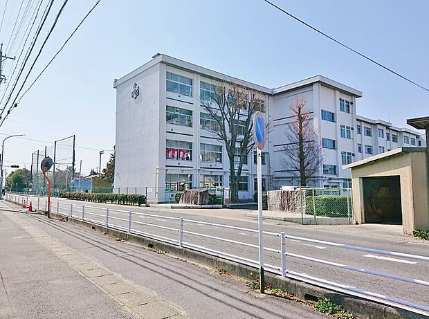 豊田市立猿投台中学校（約1,850m）