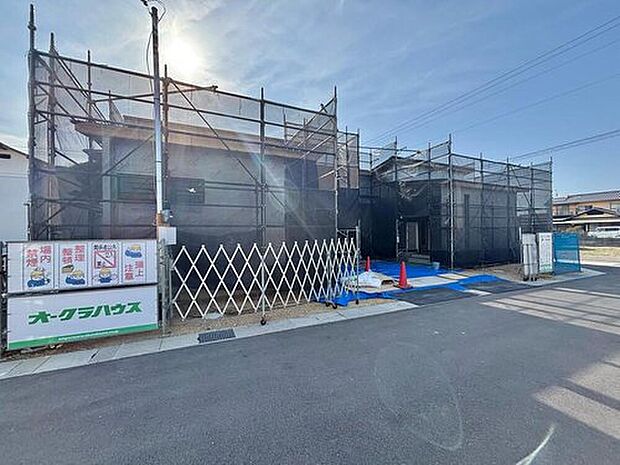 【前面道路含む現地写真】3月撮影!現在の様子です。
完成前からも平日・土日共にご見学可能です(^^)/