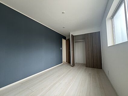 網戸・シャッター付き