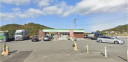 ファミリーマート福岡久山店 1395m