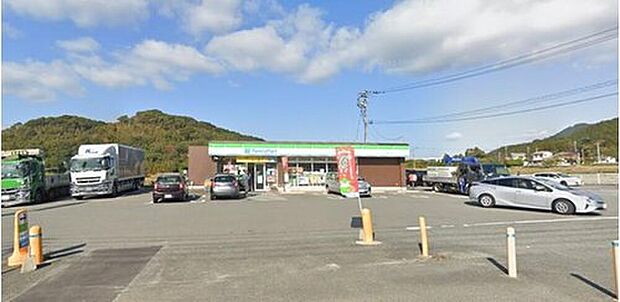 ファミリーマート福岡久山店(約1,395m)
