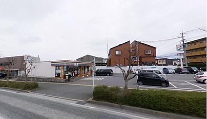 セブンイレブン大野城御笠川4丁目店 295m