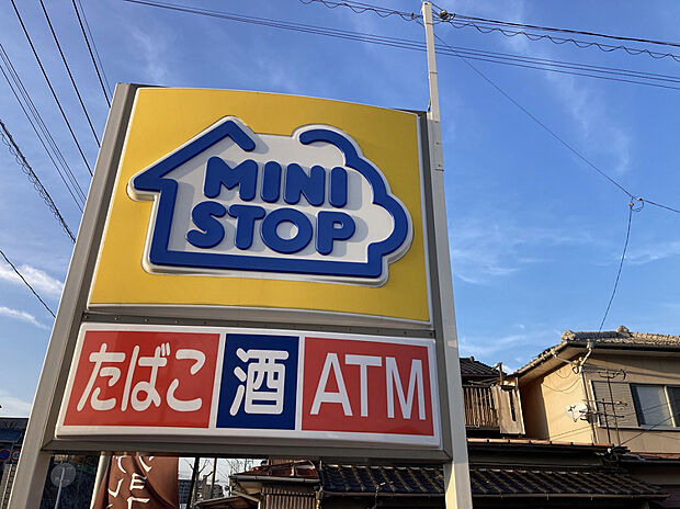 ミニストップ八幡竹下町店（約110m）