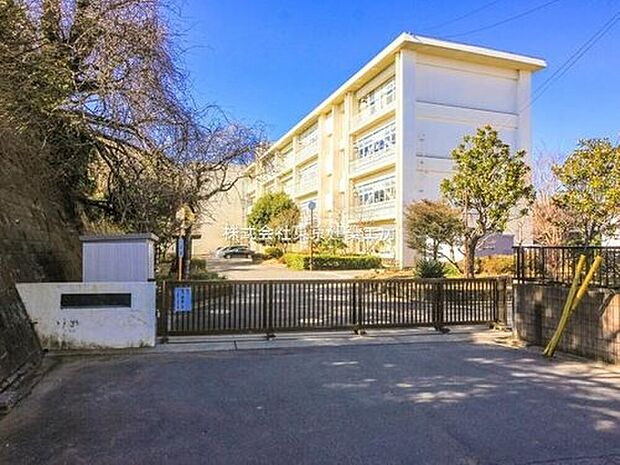 佐倉市立上志津中学校（約853m）