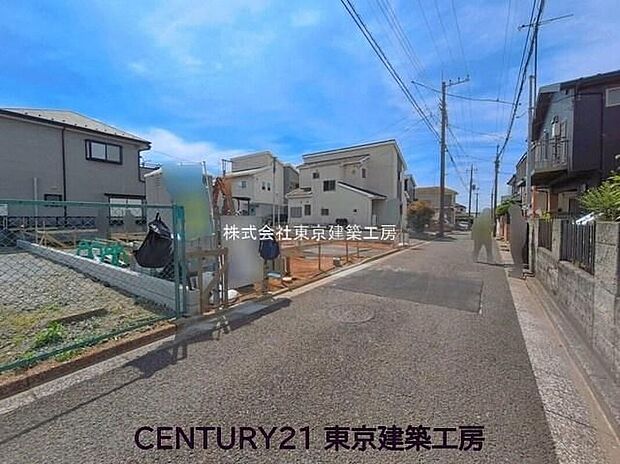 【前面道路含む現地写真】◆３LDK＋駐車スペースがございます
