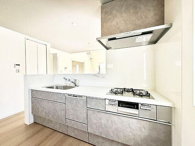 ■シンプルで美しく心地よい時間を生むキッチン空間