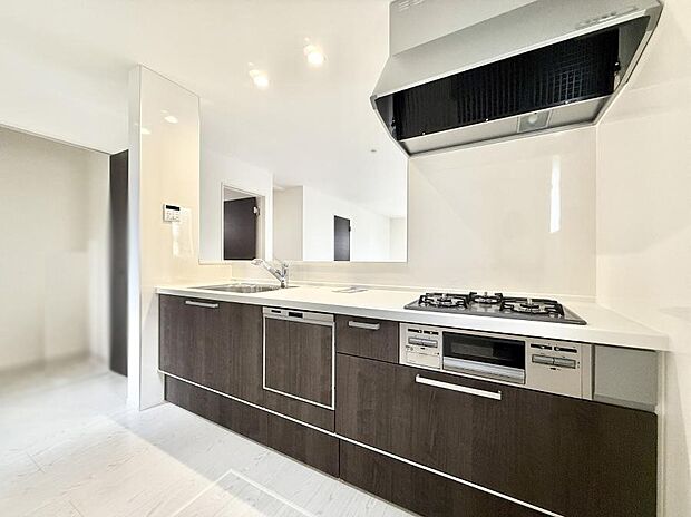 ■シンプルで機能的、毎日使いやすいキッチン