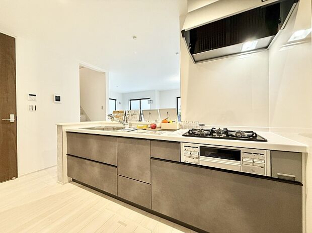 ■シンプルで機能的、毎日使いやすいキッチン