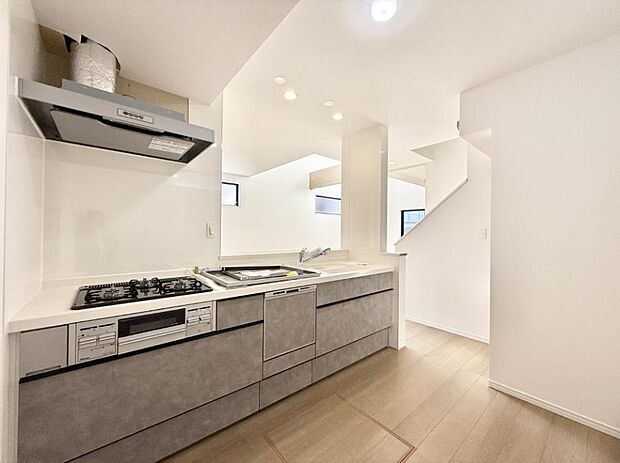 ■家族の絆を深める、温もりのあるキッチン