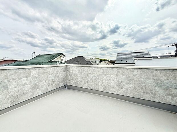 ■ 季節の移ろいを感じられる開放的な空間です