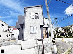 小田急小田原線「本厚木」駅 バス乗車32分、鳶尾1丁目バス停下車 徒歩3分