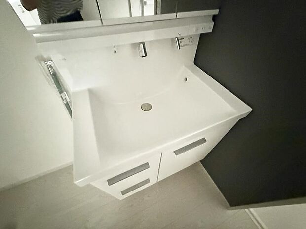 【ハンドシャワー付洗面台】■手洗いや顔を洗う時も快適に使える便利なシャワー