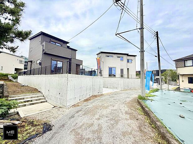 【現地外観写真】■この道を歩けば、毎日が少し特別になる