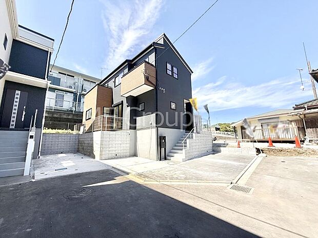 【現地外観写真】■家族みんなが笑顔で過ごせる、安心感のある住まい