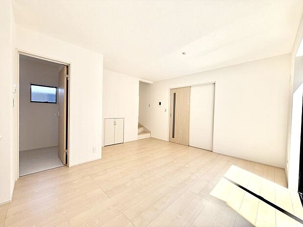 【リビングダイニング】■シンプルだけど贅沢、大切な人と過ごす心がほどける空間