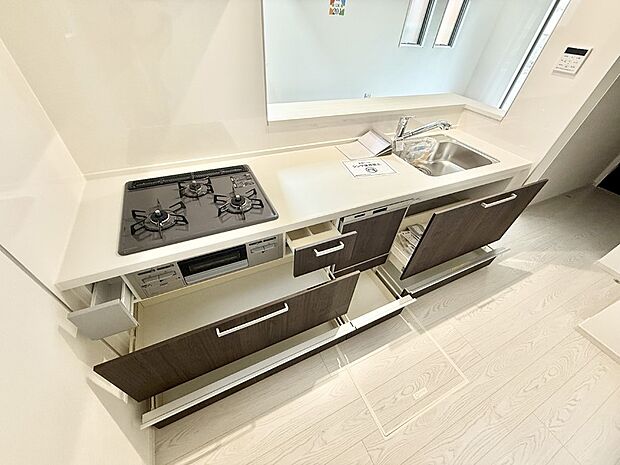 【キッチン】■美味しい時間が生まれる、笑顔あふれるキッチン