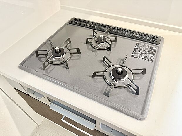 【3口ガスコンロ】■複数の鍋が同時に使えますね