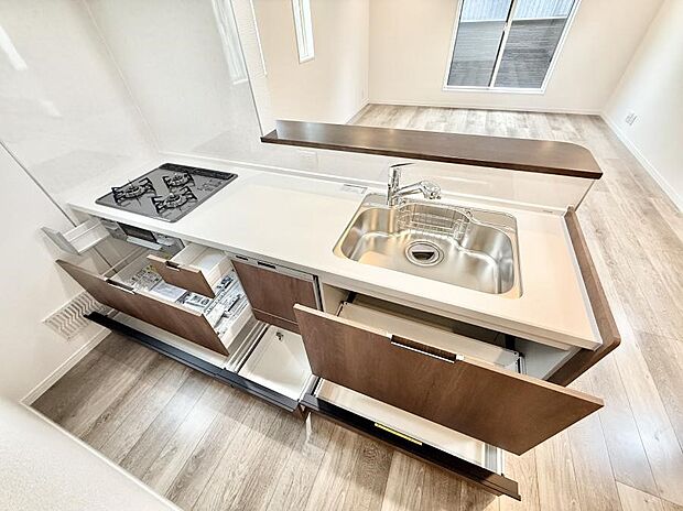 【キッチン】■シンプルで機能的、毎日使いやすいキッチン