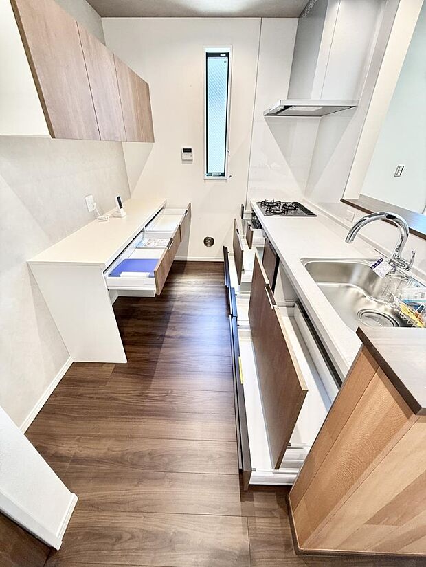 【キッチン】■シンプルで機能的、毎日使いやすいキッチン