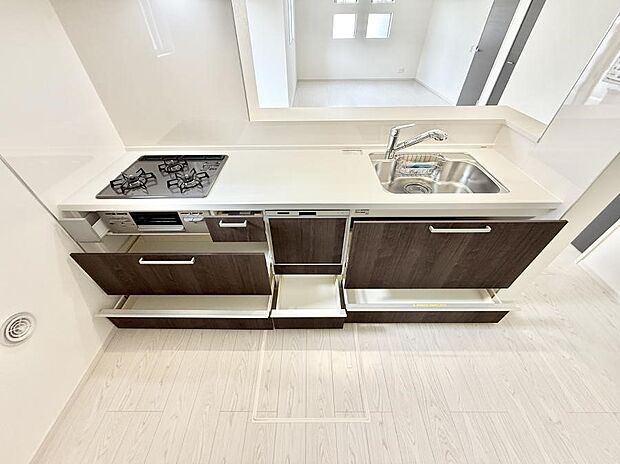 【キッチン】■家族の絆を深める、温もりのあるキッチン